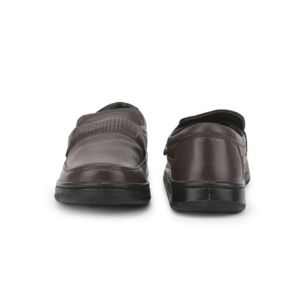 Warrior Casual Non Lacing Shoes For Men (Brown) 2078-59 By Liberty