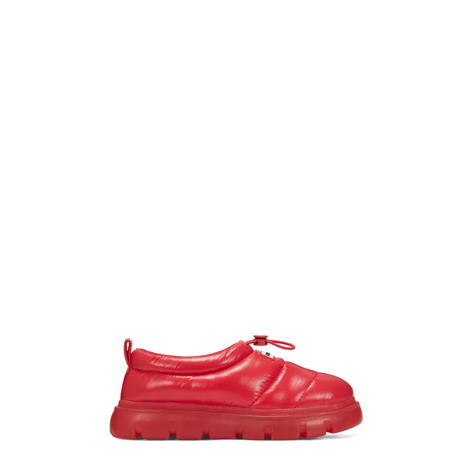 Women's Madison Lug Sole Insulated Water Resistant Slip-on Shoes Medium Red
